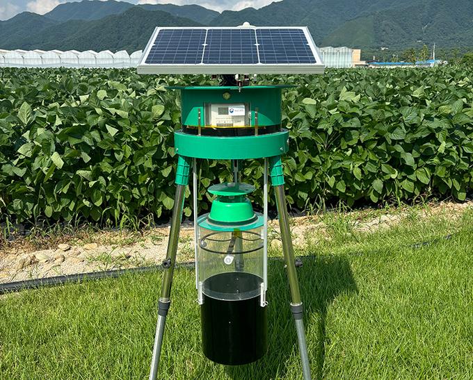 Smart Pest Management: IoT and AI Smart Traps for Farmers