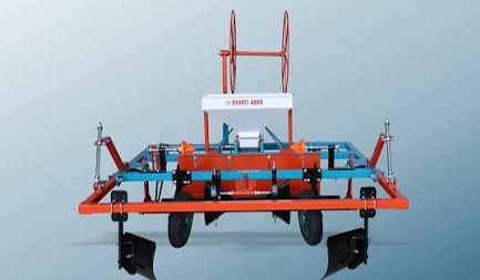 MULCH LAYING MACHINE