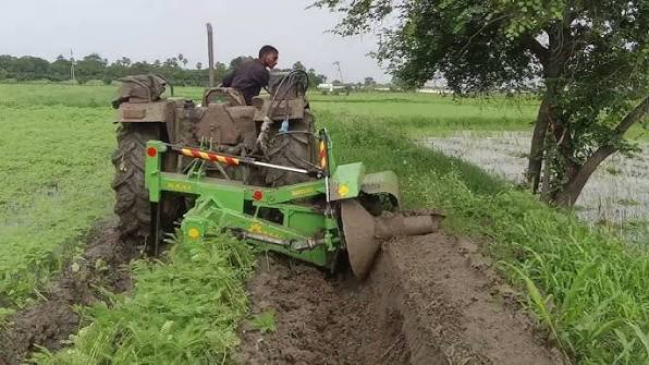 MANIKANTA RIDGE PLASTERING MACHINE