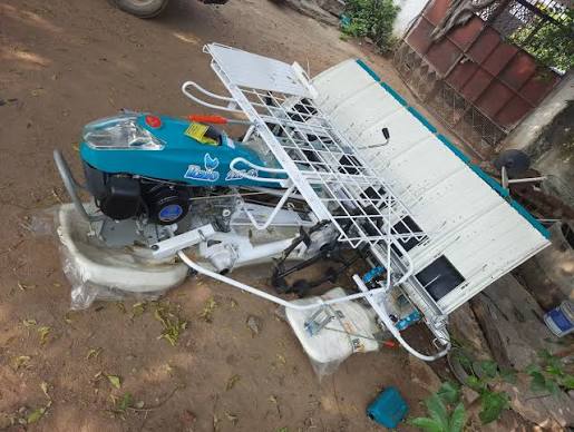 RALO RICE TRANSPLANTER 6 ROWS RIDE